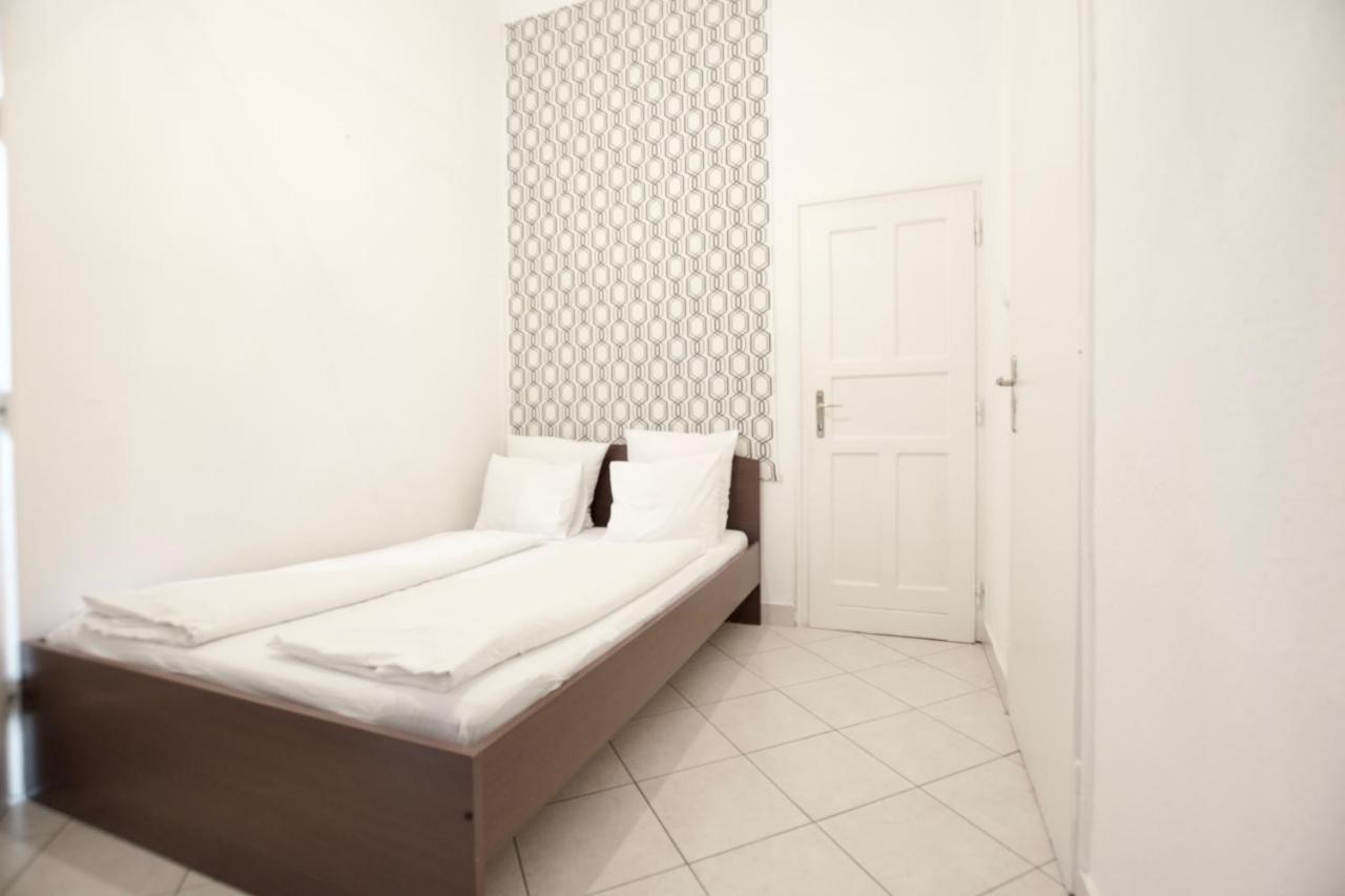 Budget Apartment By Hi5 - Center Of The Center Budapest Exterior foto